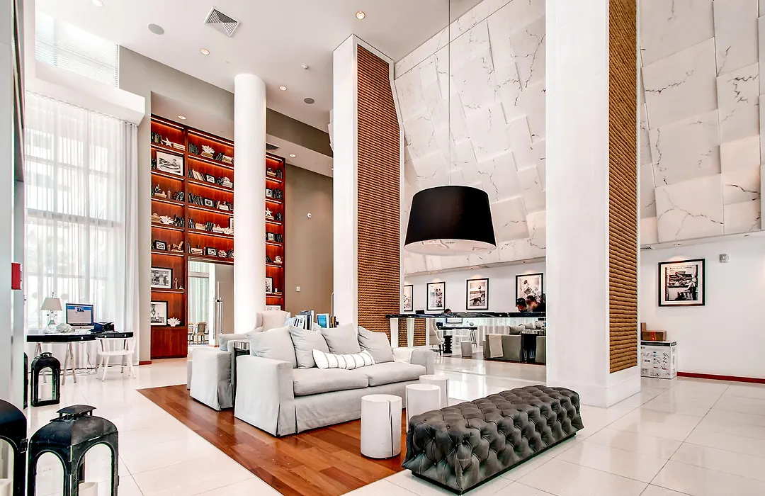 Churchill Suites Monte Carlo Miami Beach-1