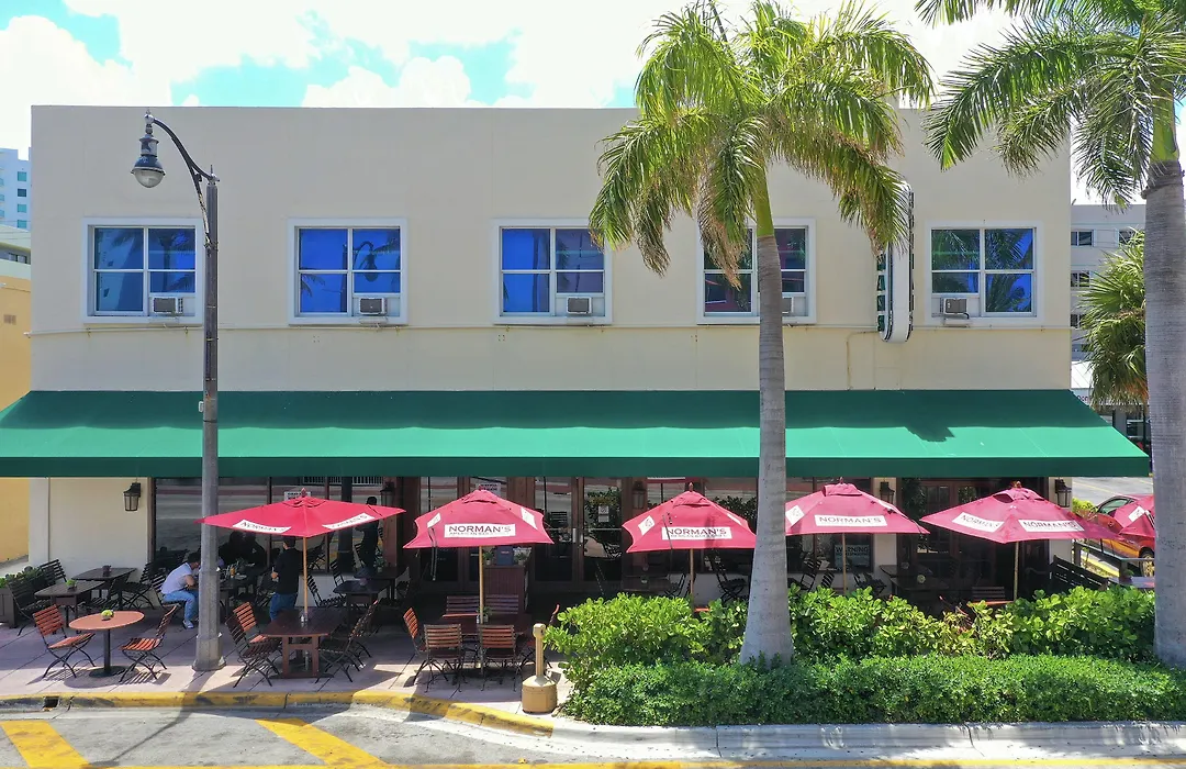 Norman'S Hotel And Dining-1