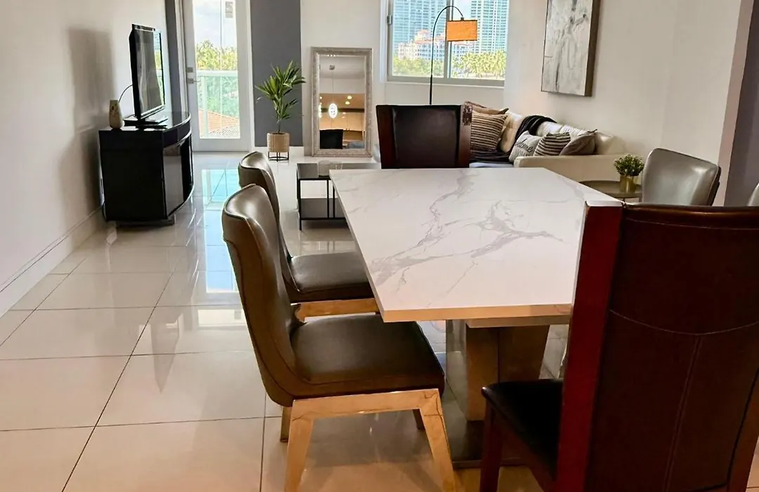 Special Beautiful Modern Beach Condo-1