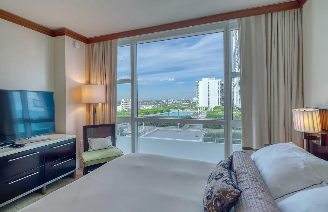 Carillon Privately Owned Apartments-1