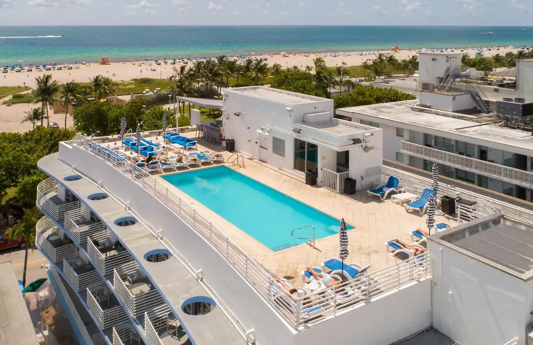 Ocean Drive Apartments With Rooftop Pool, South Beach, Miami-1