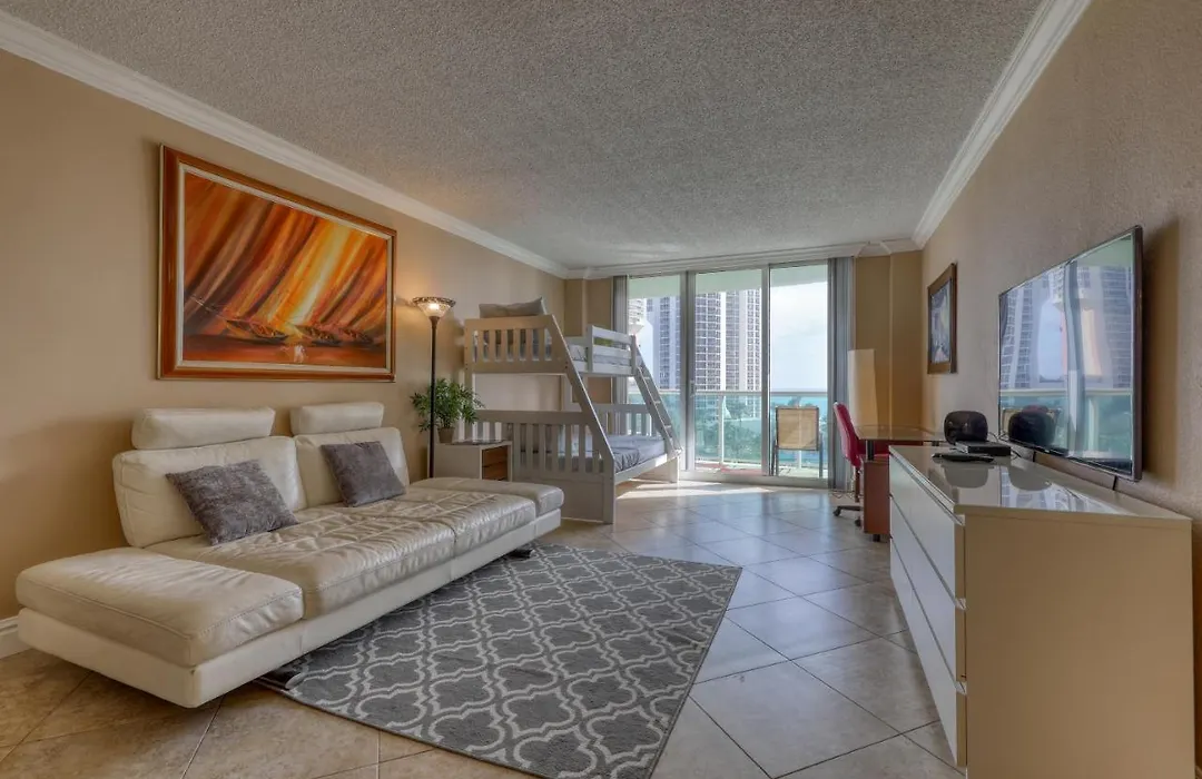 Ocean Reserve 705-1