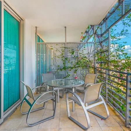 Private Studio At Z Ocean Hotel-3