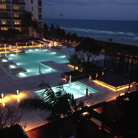 The Roney Palace Condo #1006 - Minimum Rental Period Of 30 Days-3