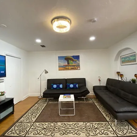 Miami Beach Rooms B&B-3