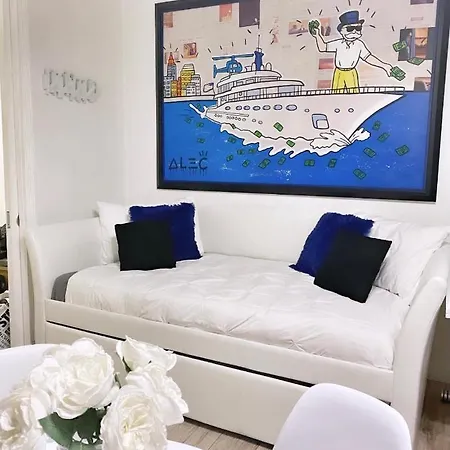 2 Bedroom Ocean Drive Newly Renovated-3