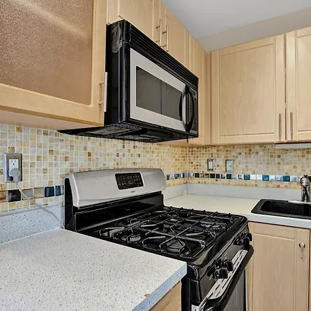 Gorgeous Apartment, South Beach, 1 Block To Ocean-3