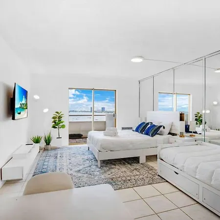 Dreamy Beach Flat In Miami-3