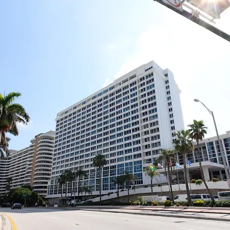 Castle Beach: Rumba Suite-2