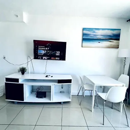 Amazing Balcony Views Ocean Front Studio Internal Name: 403-2