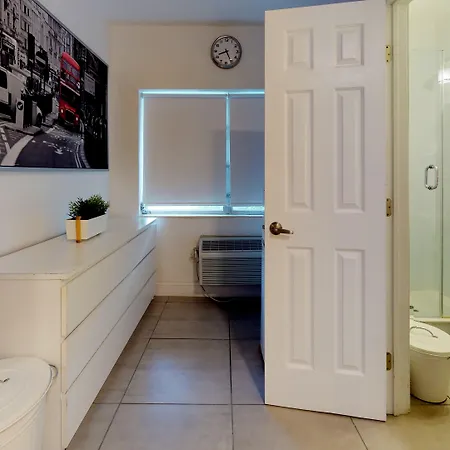 Miami Beach International Hostel-2