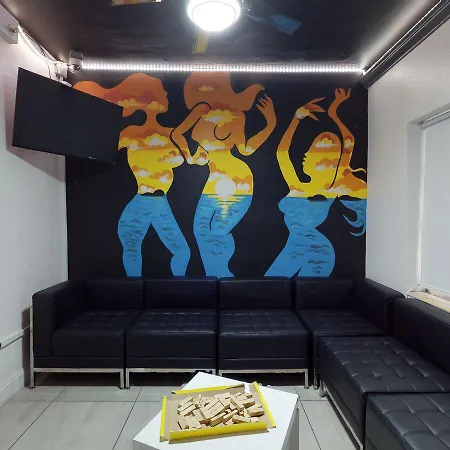 Miami Beach International Hostel-3