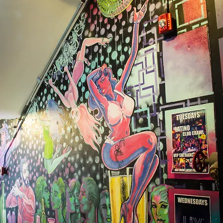 Miami Beach International Hostel-3