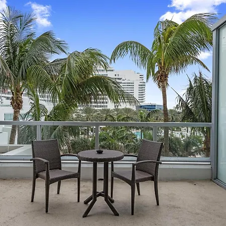 Junior Suite 2 At Sorrento Residences- Miami Beach Home-3