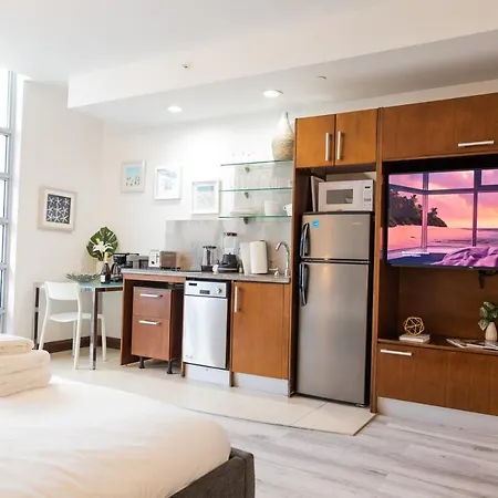 Rooftop-Pool Suite With King Bed In Ocean Dr C303-3