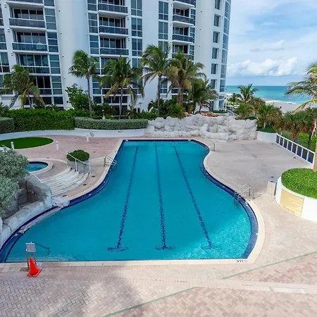 Trump International Beach Resort 2 Bedroom Apartment 1600 Sf Ocean And Bay View With Terrace-2