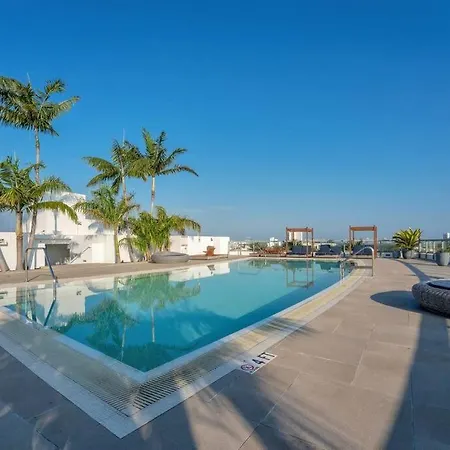 Stunning 2Br/2Ba In Bay Harbour With Rooftop Pool-3