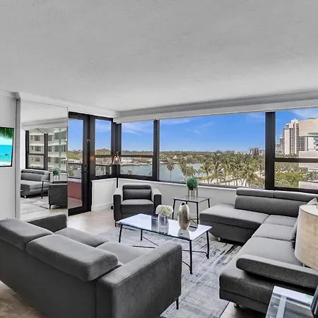 8 Floor Miami Beach With Beach Service-3