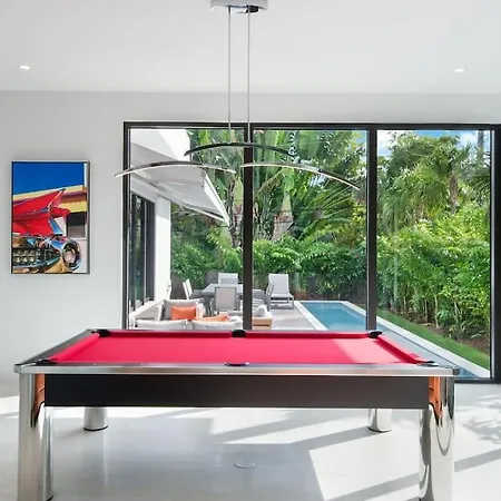 New Modern Villa W Pool Pool Table Gated Area-2