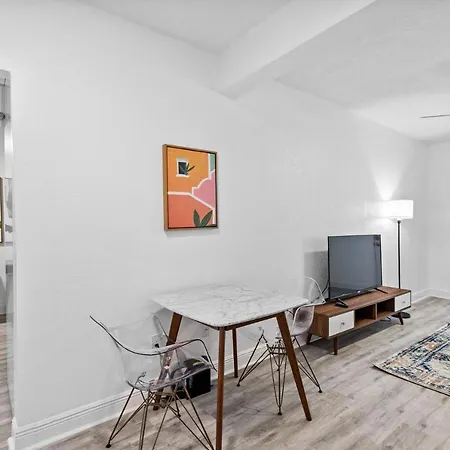 Modern 1Br Apartment In North Beach-3