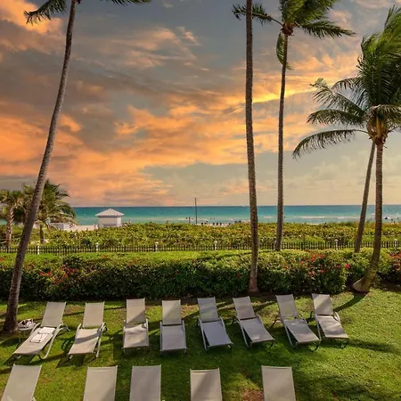Ocean View Balcony Beachfront Condo Amazing Pools-3