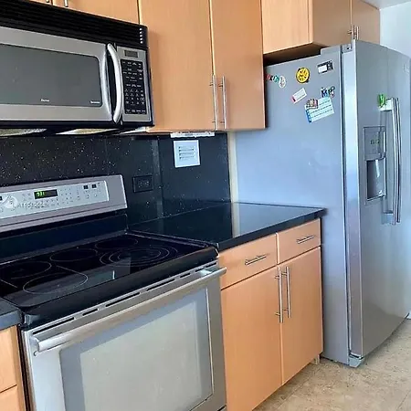 South Beach Studio Condo In Luxury Building-2