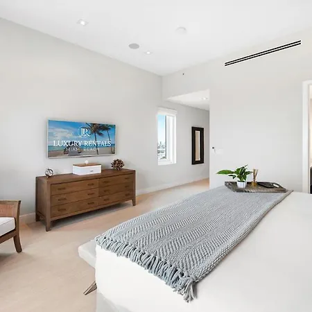 2 Bedroom Private Residence At Roney Palace -1609-2