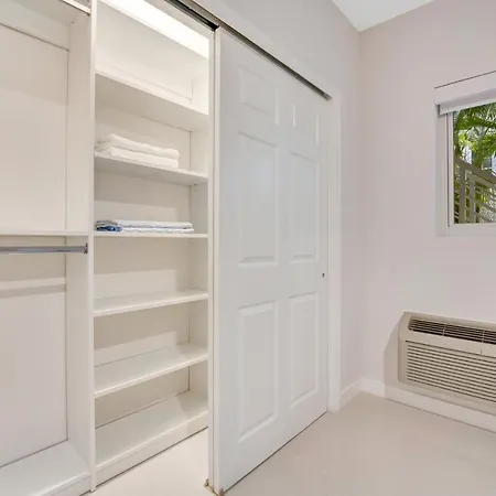 Fully Renovated Bay Harbour Appartments-3