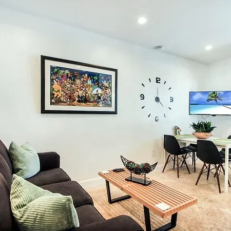 Quiet Oceanfront Apt In South Beach With Pool-3