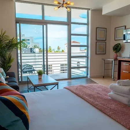 Suite With Rooftop-Pool And Bar On Ocean Dr-3
