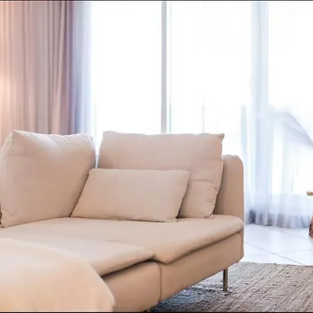 Awesome Studio W/Balcony In The Heart Of Sobe!-3