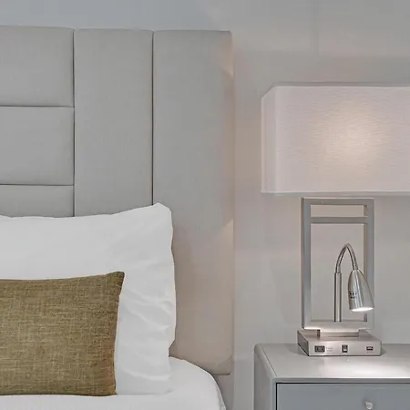 S. Beach'S Collinaire Lux Suites Steps From Sand-3