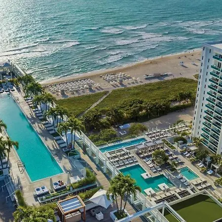 Plustay: Miami Beach Oasis Resort-3