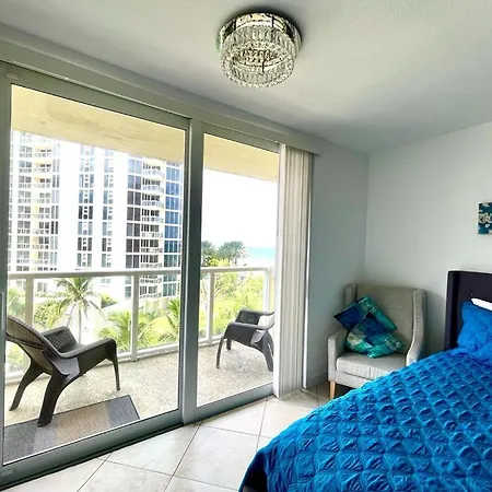 Studio For 4 People On The Beach In Sunny Isles-2