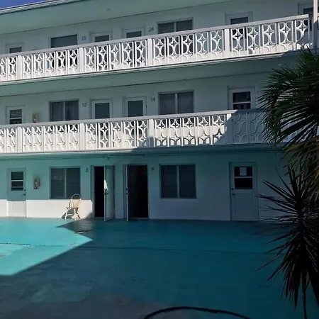 Renovated South Beach Apt 10Min Walk 2 Beach-2