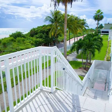 Top Floor Beachfront In Miami Beach 2 Bedroom Condo Available Now!!!!!-2