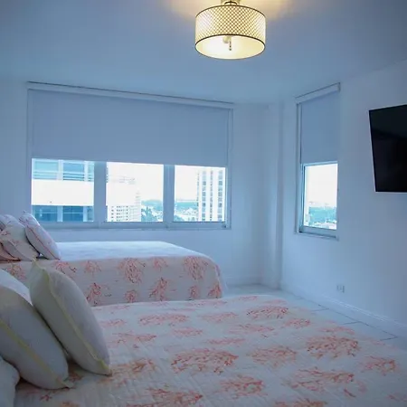Top Floor Beachfront In Miami Beach 2 Bedroom Condo Available Now!!!!!-3
