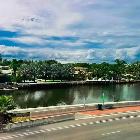 Charming Miami Beach Studio Just 1 Block To Beach-2