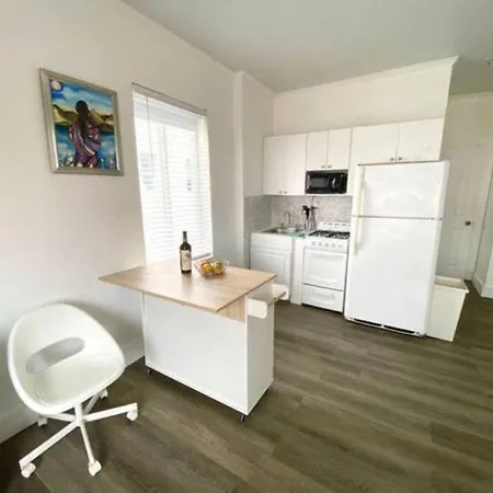 Private Studio - Beach Access Nearby-2