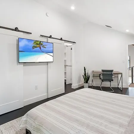 Best Sunset Bayfront With Pool & Jacuzzi-2