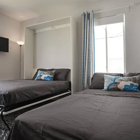 Miami Beach Getaway 100 Yards From Beach-2