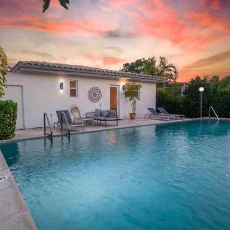 Perfect Beach Home For A Family Getaway Wpool!-2