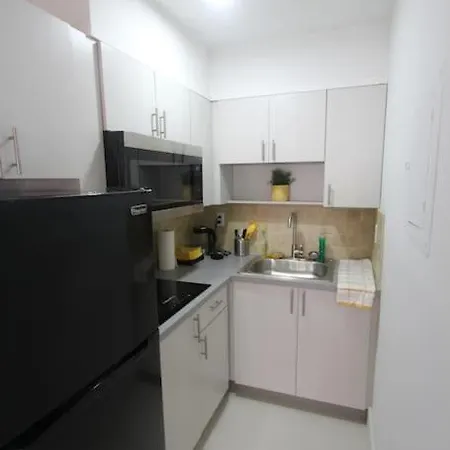 2 Stylish Sobe Condo 1/2 Block From The Beach!!!!-3
