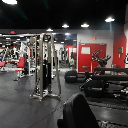 Comfortable Studio For 4, Beach Access, Free Parking And More!-2