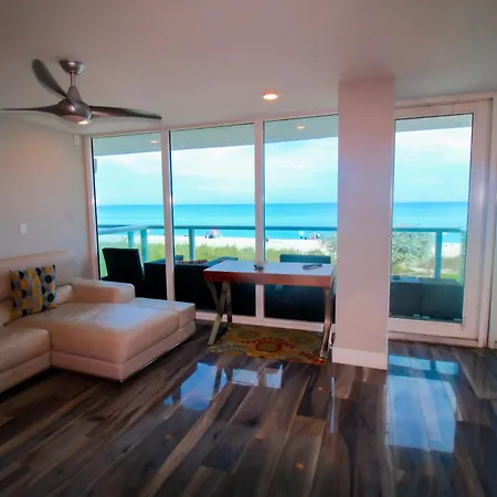 Castle Bth2 Stunning Oceanfront Townhouse, Private Beach Access, Private Pool Access, Tennis And Free Parking!-2