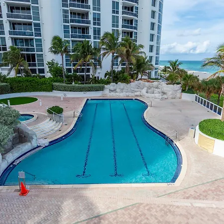 Trump International Beach Resort 2 Bedroom Apartment 1600 Sf Ocean And Bay View-2