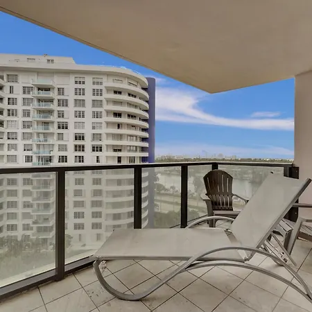 Cozy Ocean View Condo Beach Service 1015-2