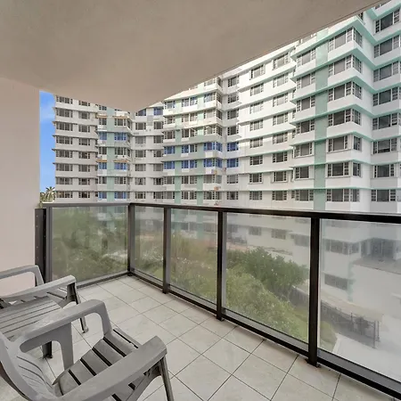 Ocean View Beach Retreat Beach Service 606-2