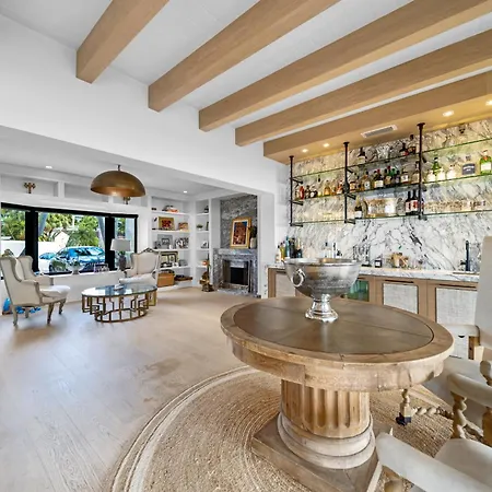 Stunning Waterfront Home In The Center Of Miami-3