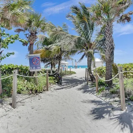 Beachfront Condo Beach Service-717-3